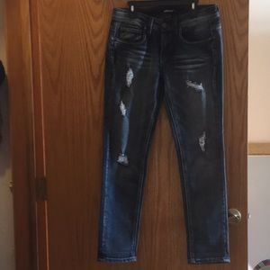 Dollhouse five pocket ripped jeans. Size 6